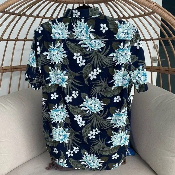 Denim & Flower Men Short Sleeve Shirt - Picture 8 of 8